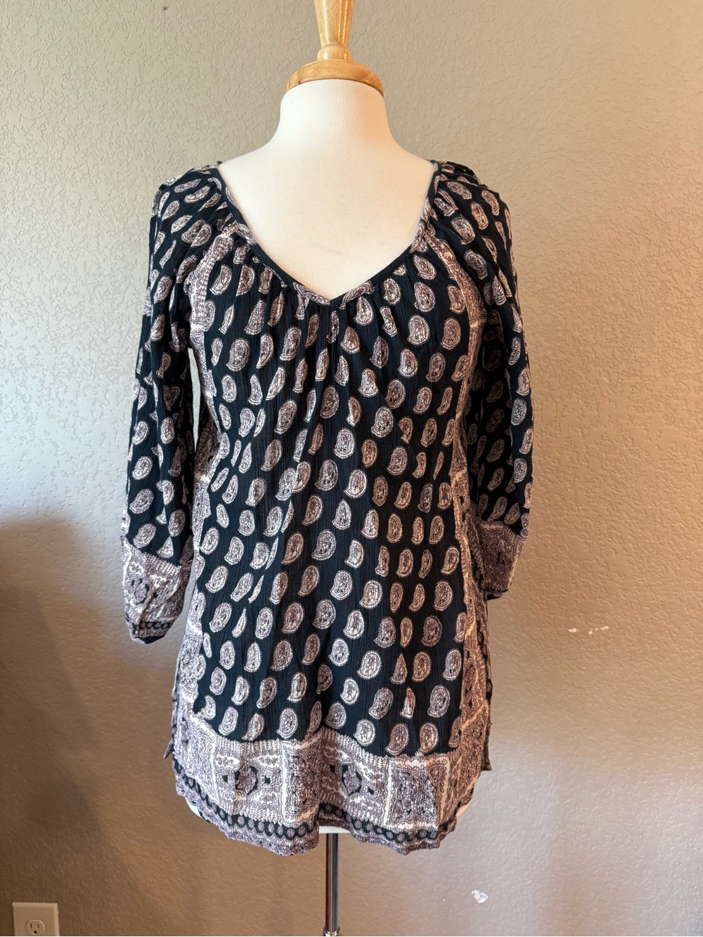 Joie a la Plage Paisley Tunic Top Small Black Boho Border Print Blouse